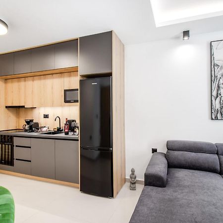 New Luxury Apartment Near Center With Garden View Bendevís Exteriér fotografie